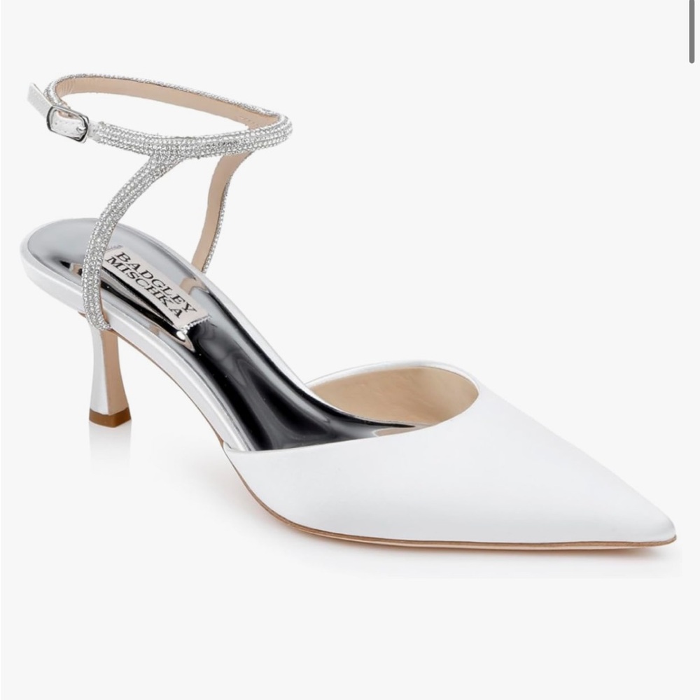 GUC Badgley Mischka autumn pointed toe pump